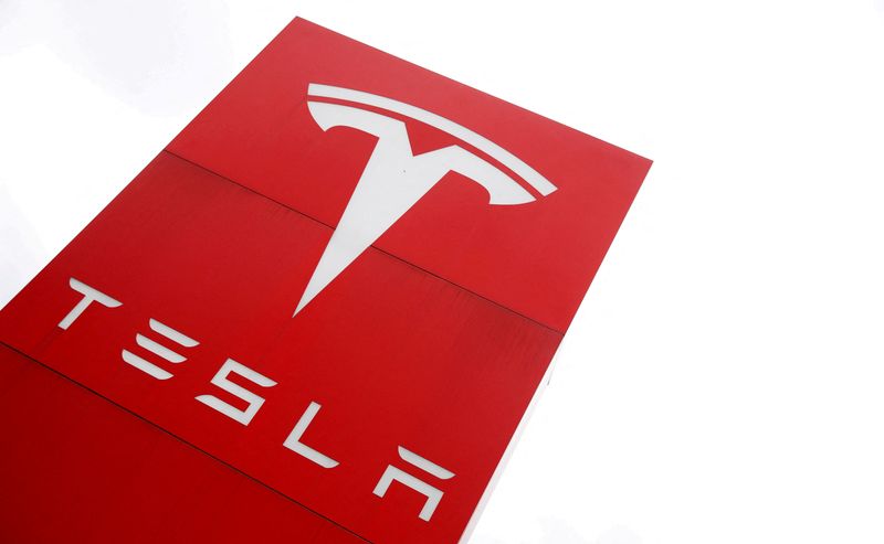 Tesla eliminado del índice S&P 500 ESG en piloto automático, preocupaciones de discriminación